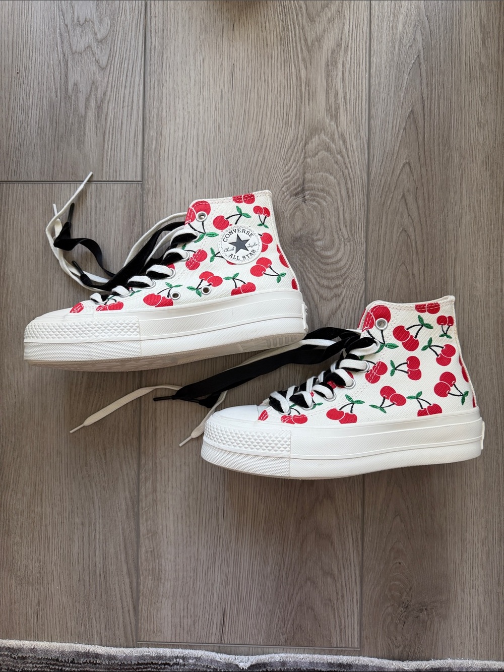 NWOT Converse lift cherry print